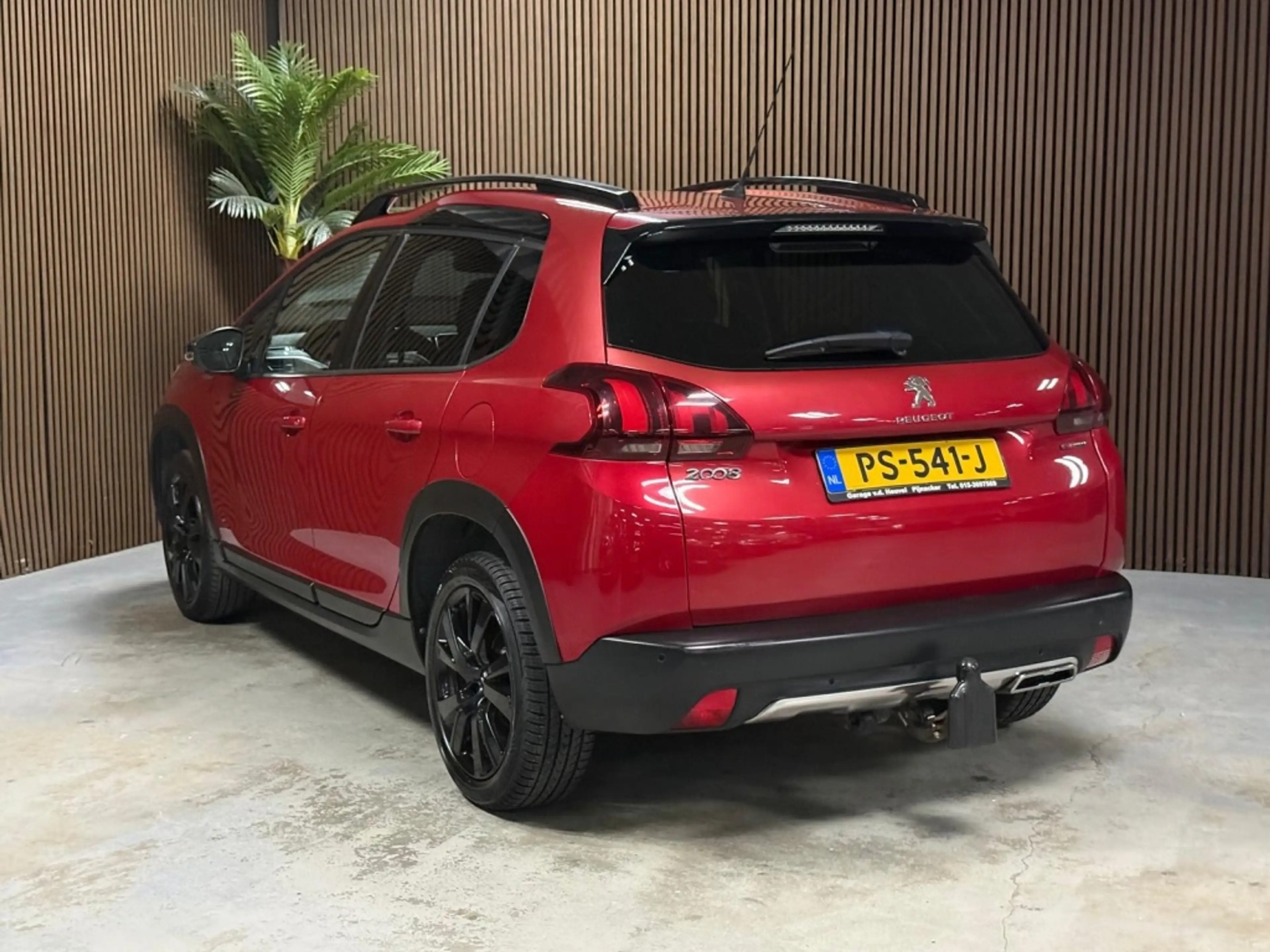 Peugeot 2008 1.2 PureTech GT-line — photo 5