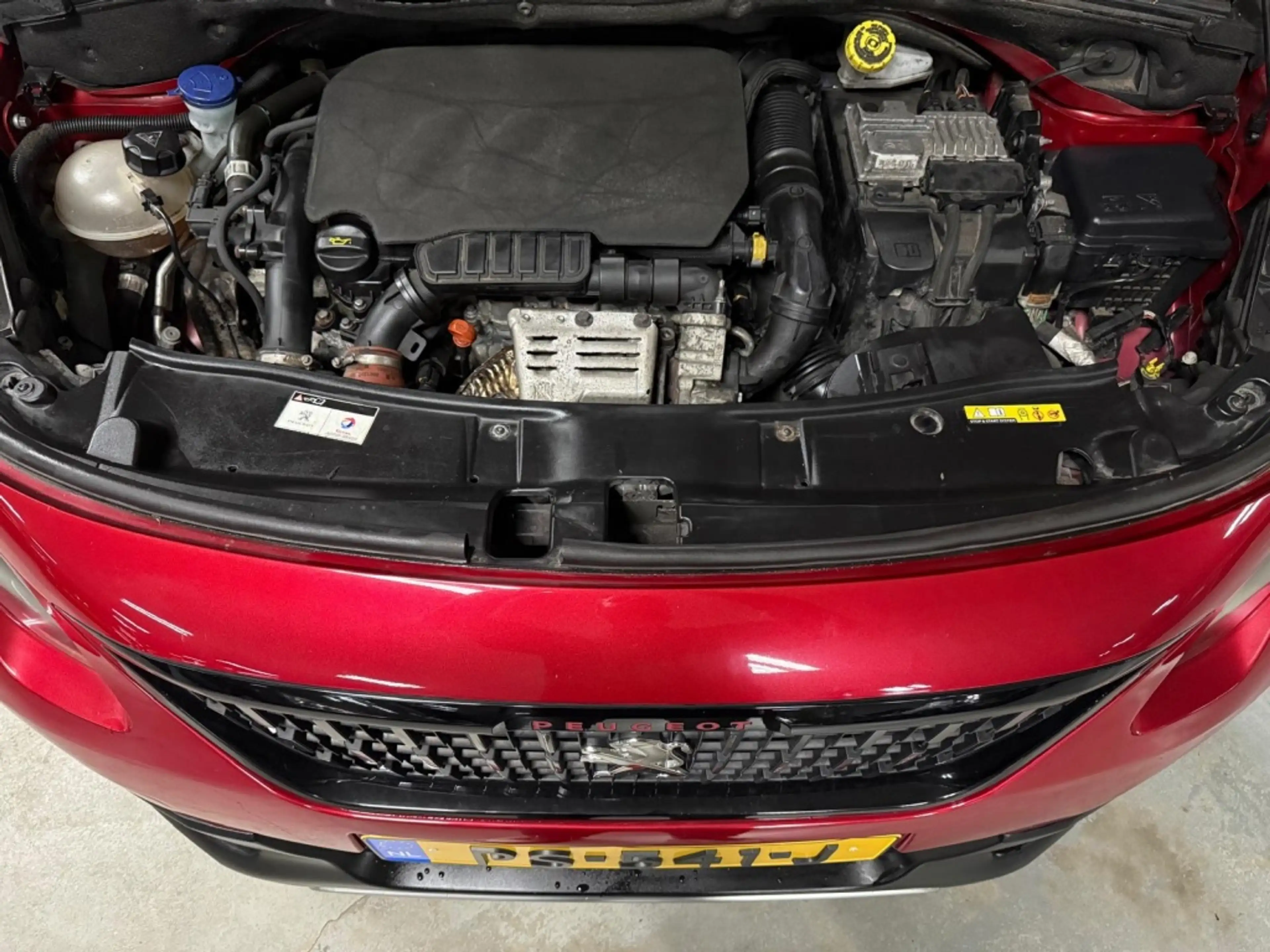 Peugeot 2008 1.2 PureTech GT-line — photo 12