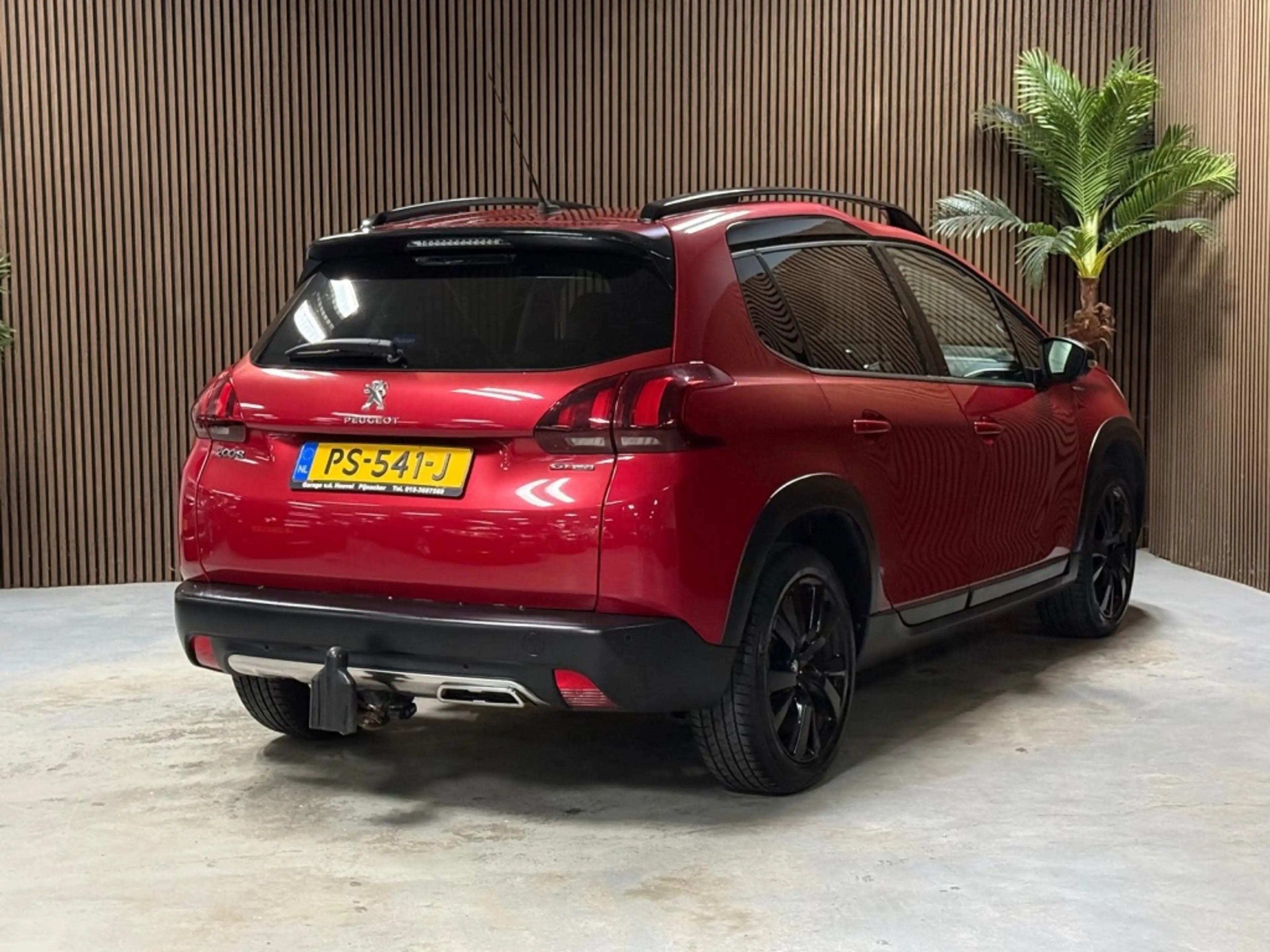 Peugeot 2008 1.2 PureTech GT-line — photo 7