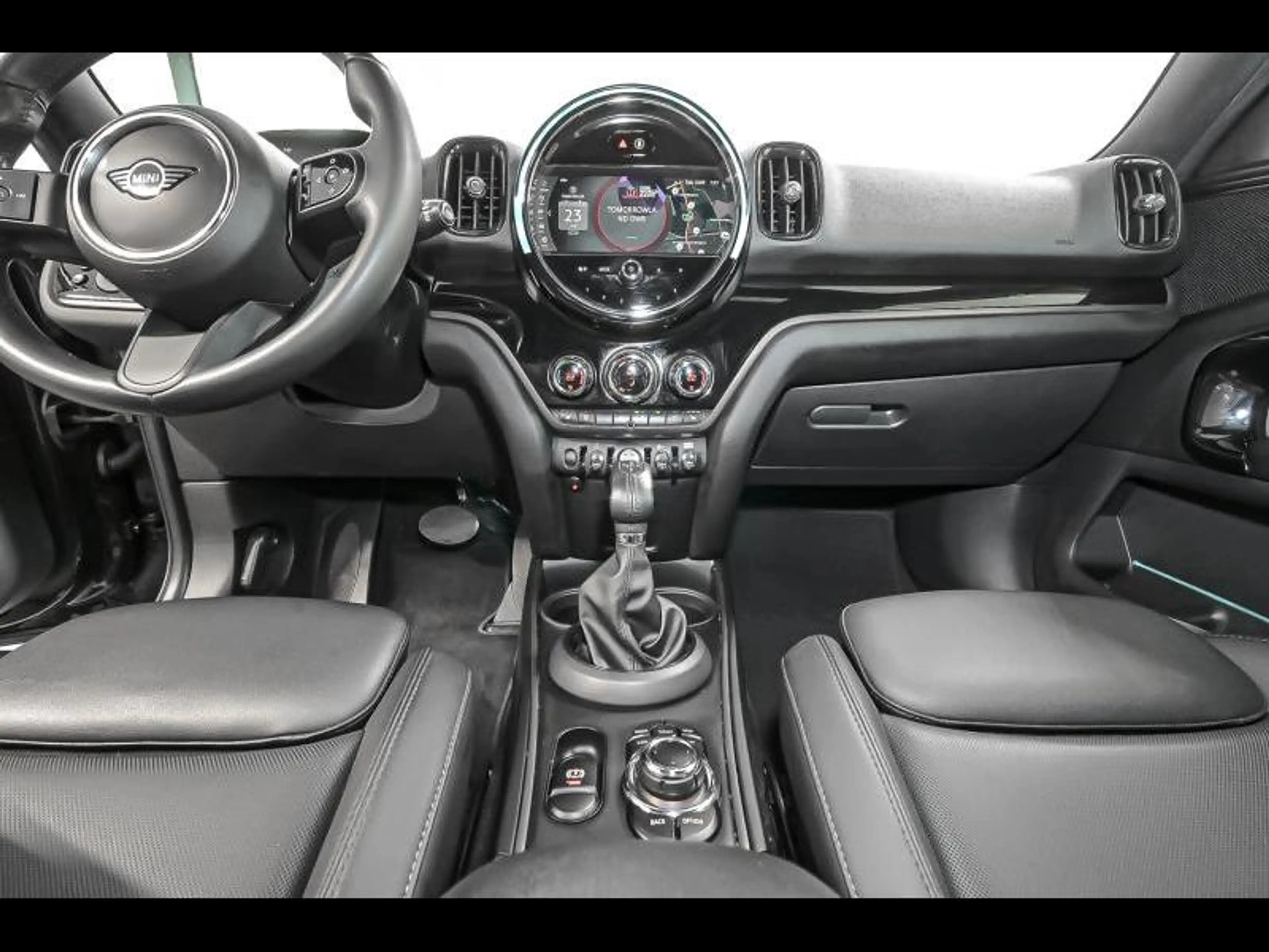 MINI Cooper SE Countryman ALL4 — photo 7