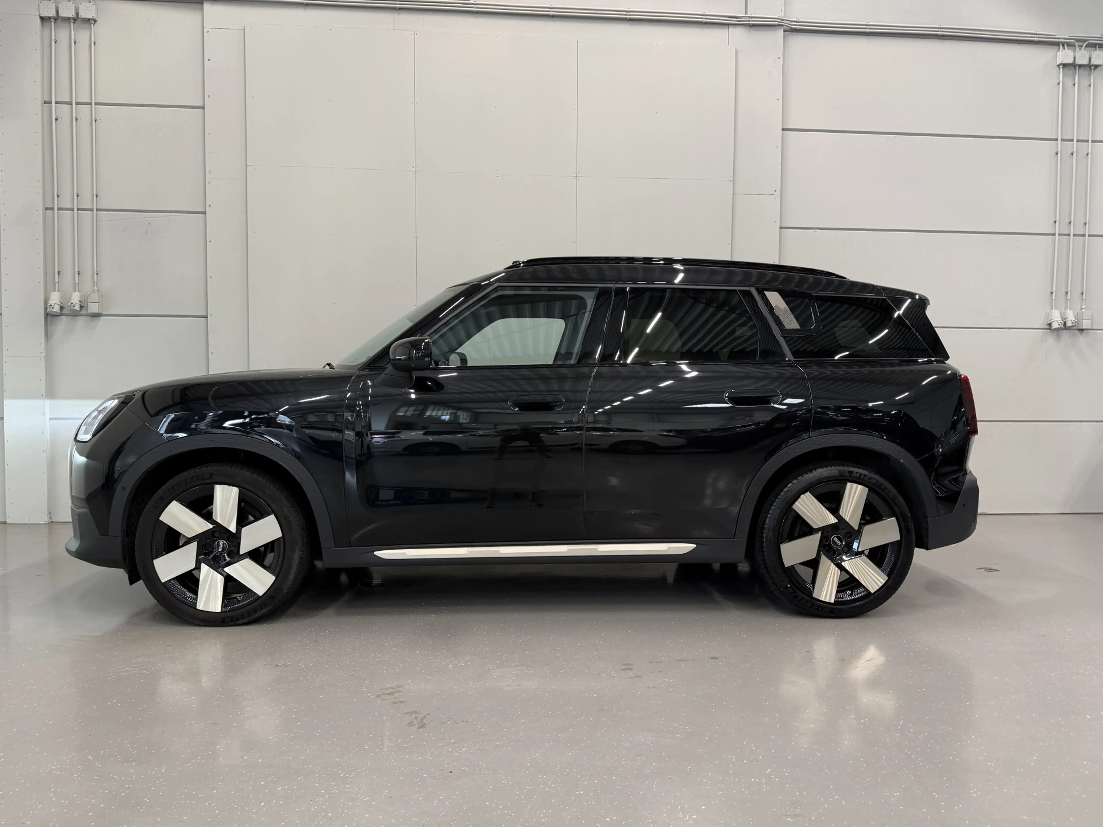 MINI John Cooper Works Countryman 1.5 C JCW Favoured PANO/20"/JCW DARK-PETROL LEER S — photo 6