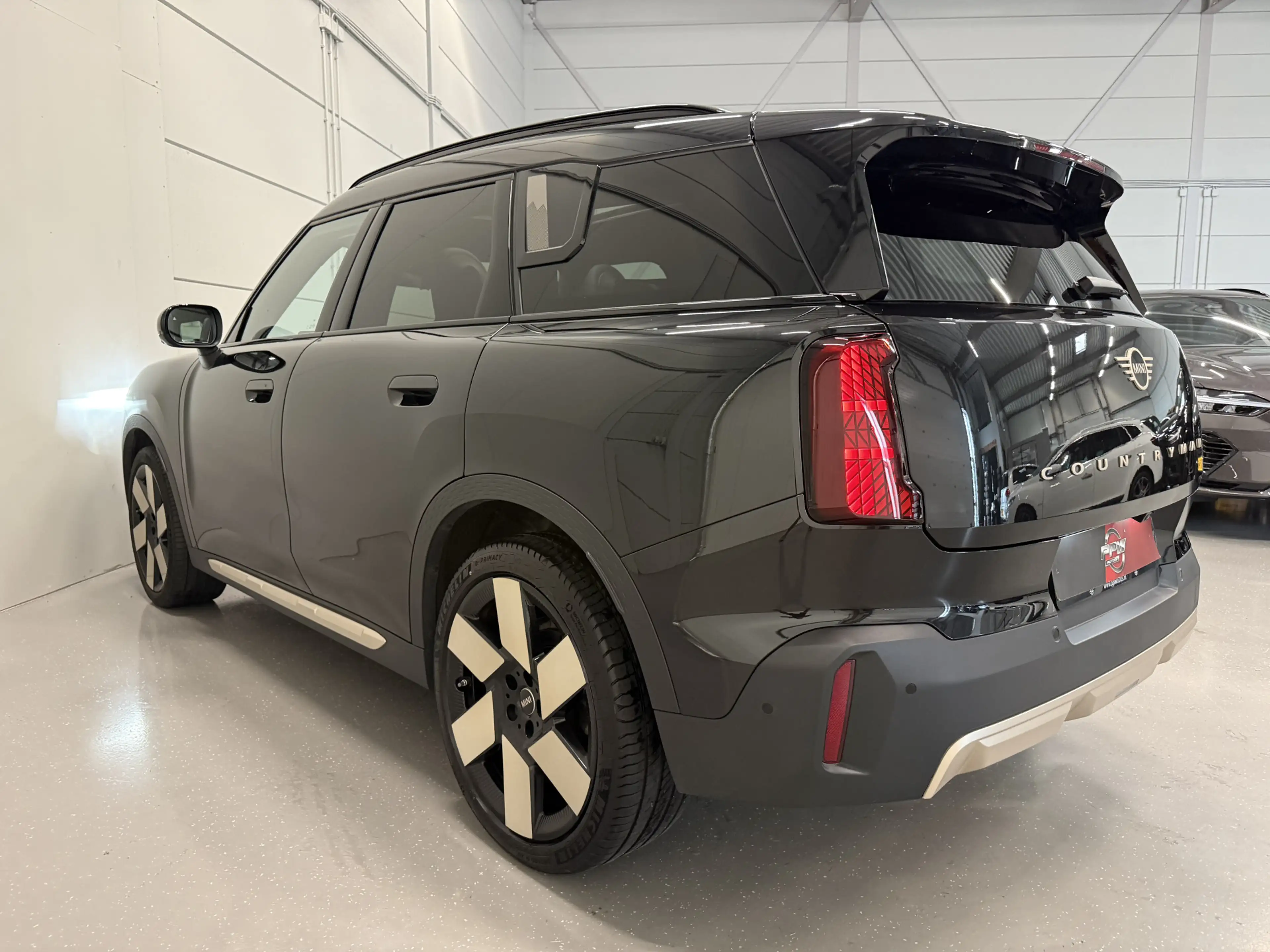 MINI John Cooper Works Countryman 1.5 C JCW Favoured PANO/20"/JCW DARK-PETROL LEER S — photo 9
