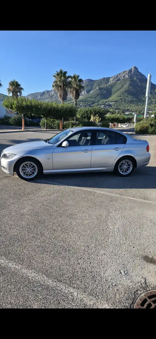BMW 316 316d 115 ch Confort - 2