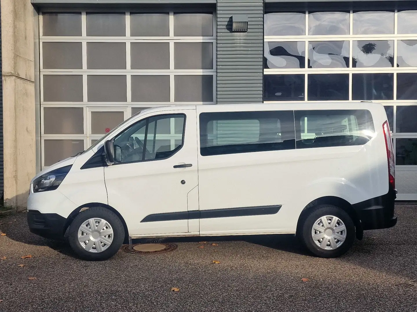 Ford Transit Custom 320 L1 Klima 9 Sitze Weiß - 2