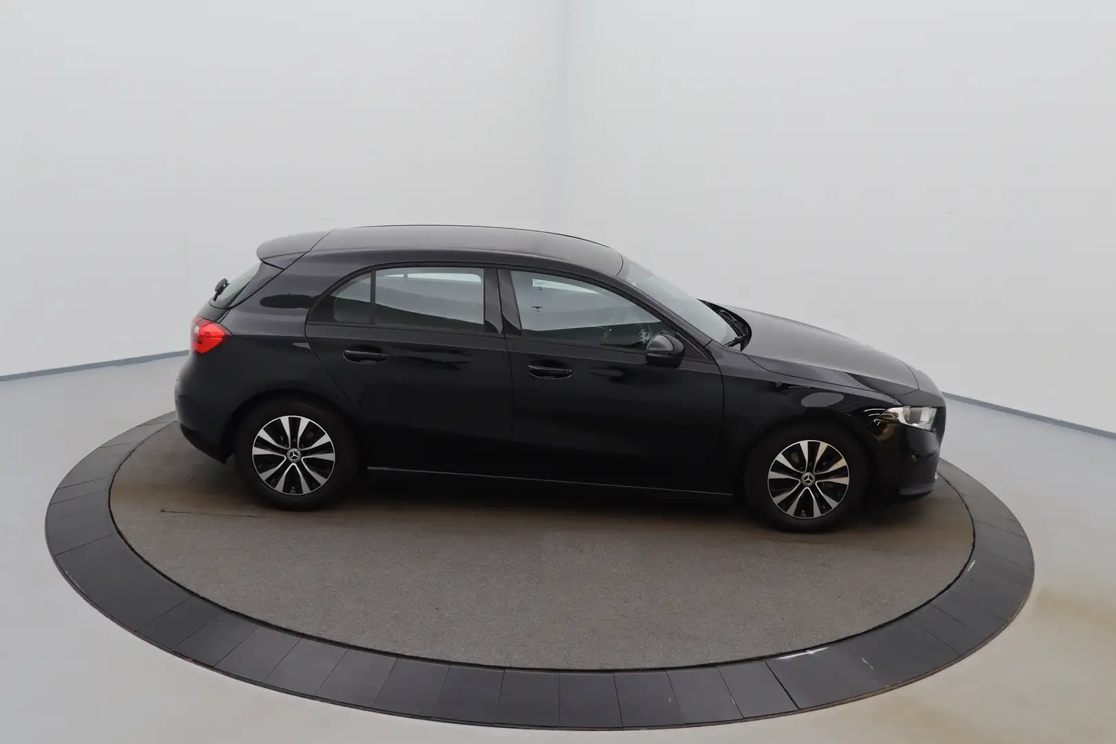 Mercedes-Benz A 160 Business Solution GPS PDC CAM Verw. Zetels Siyah - 2