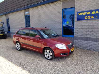 Skoda Fabia Combi 1.6-16V Elegance Airco Trekh. Lm velgen