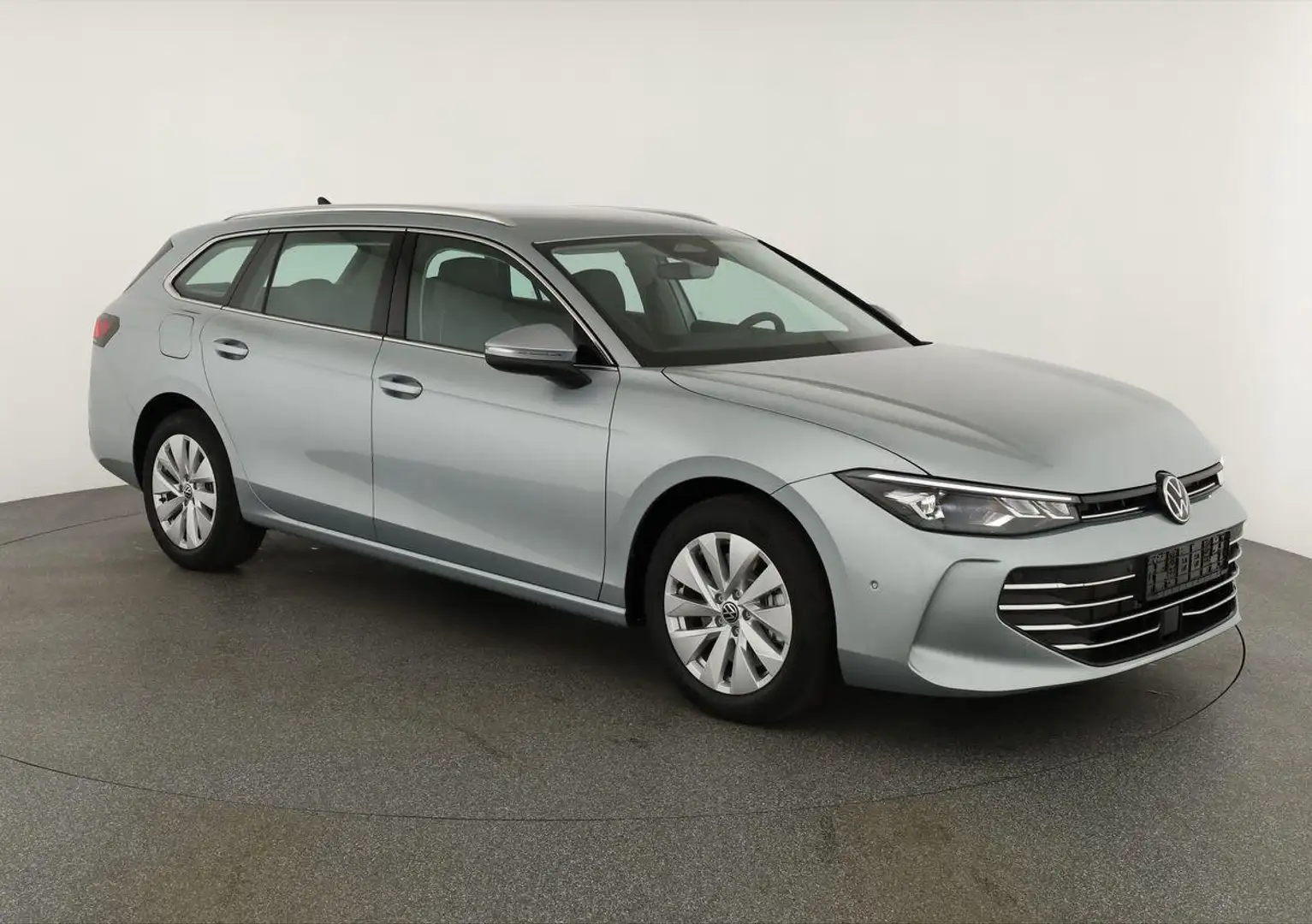 Volkswagen Passat Variant 1.5 TSI eHybrid 150 kW Business Business, AHK, ... Серебристый - 1