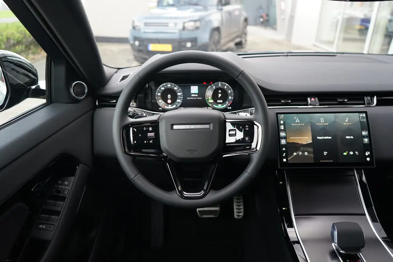 Land Rover Range Rover Evoque 2026 — фото 12