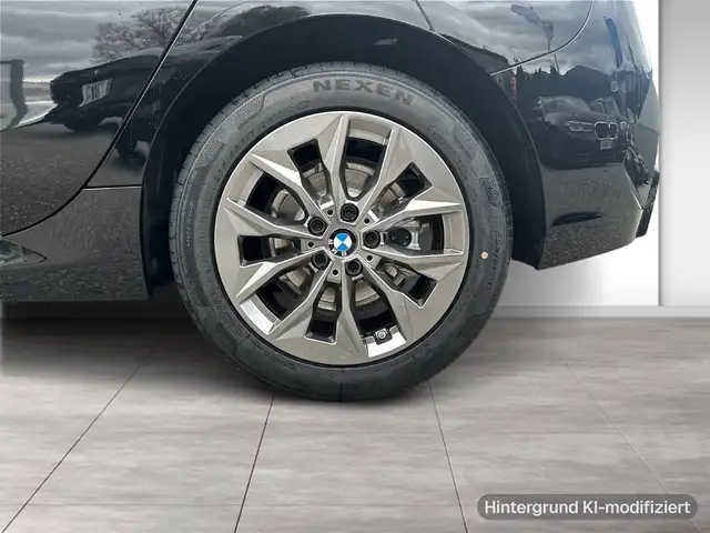 BMW 1 Series view 6