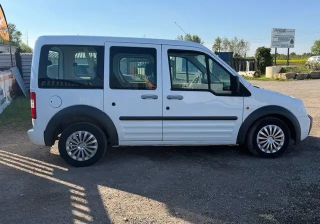 Ford Tourneo Connect view 9