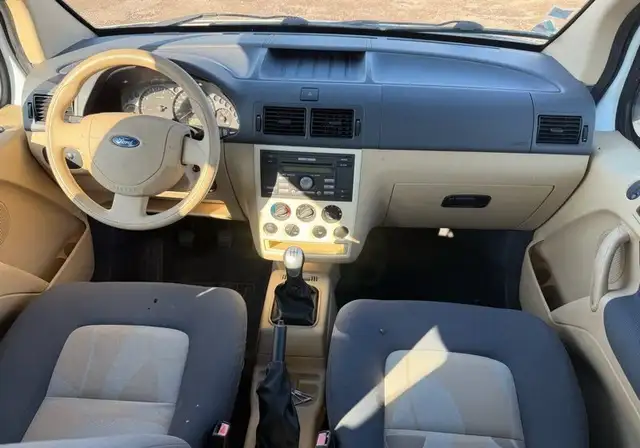 Ford Tourneo Connect view 7