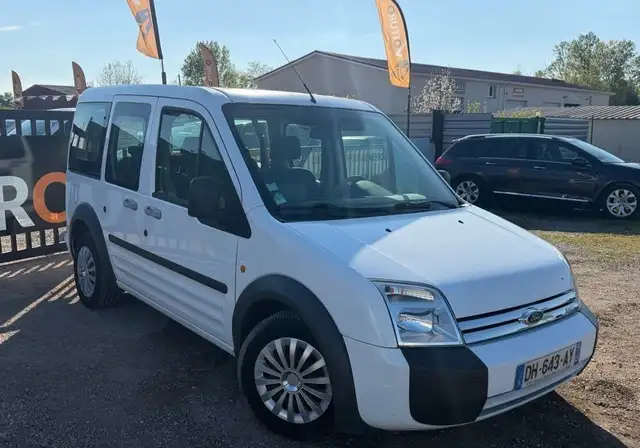 Ford Tourneo Connect view 2