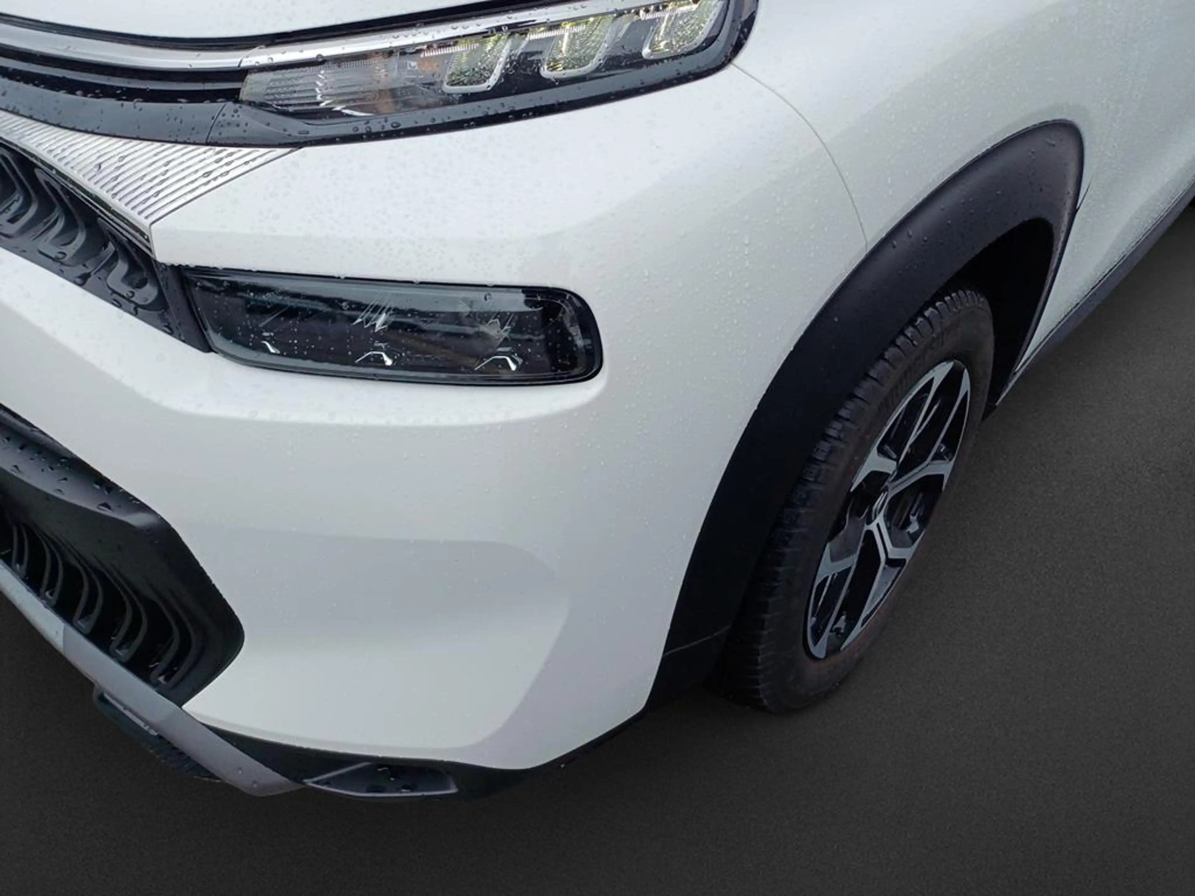 Citroen C3 Aircross PureTech 110 S&S Shine — photo 8