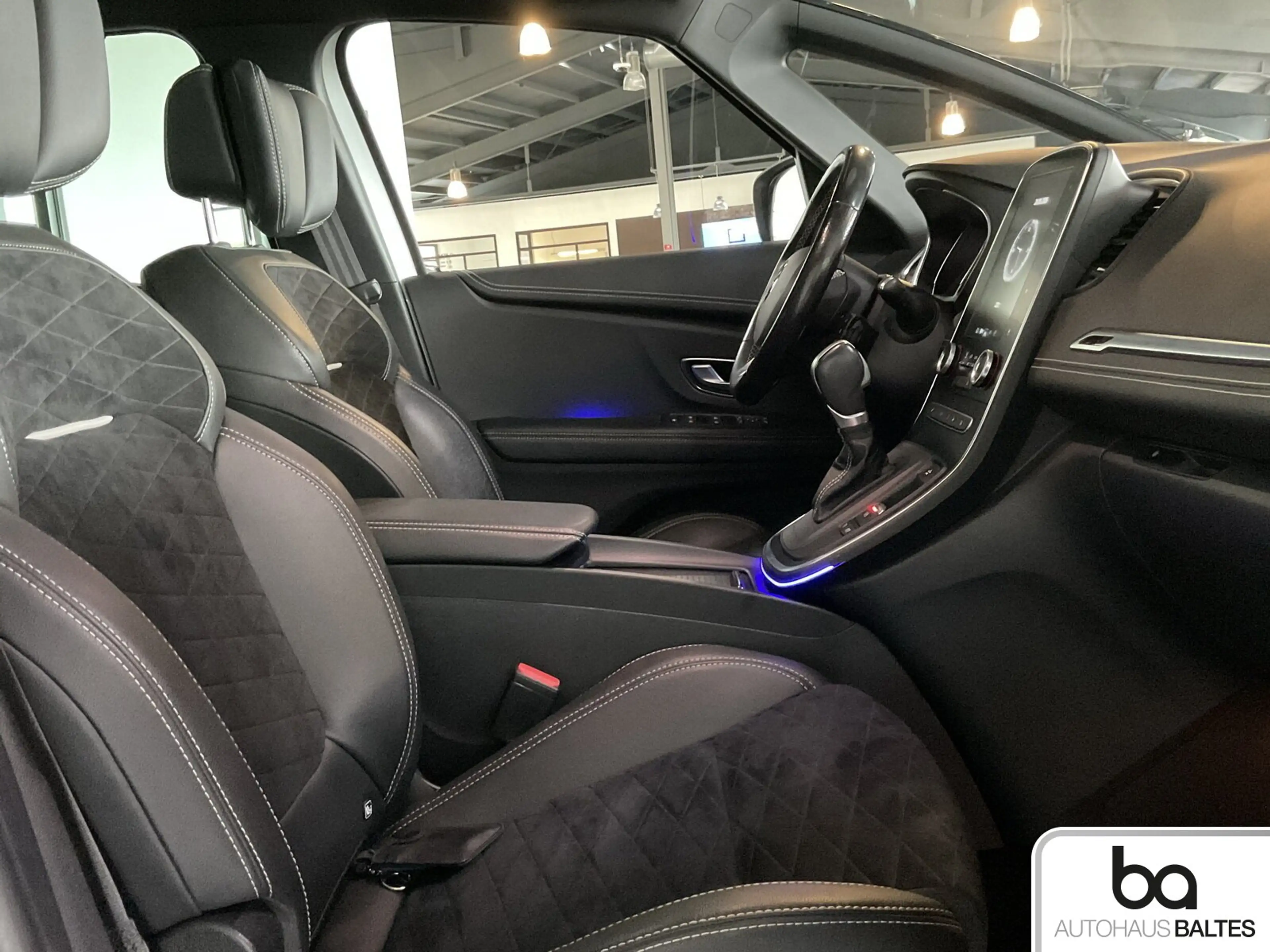 Renault Scenic Scenic IV TCe 160 Black Edition Navi/LED/HuD/AHK/Bose — photo 7