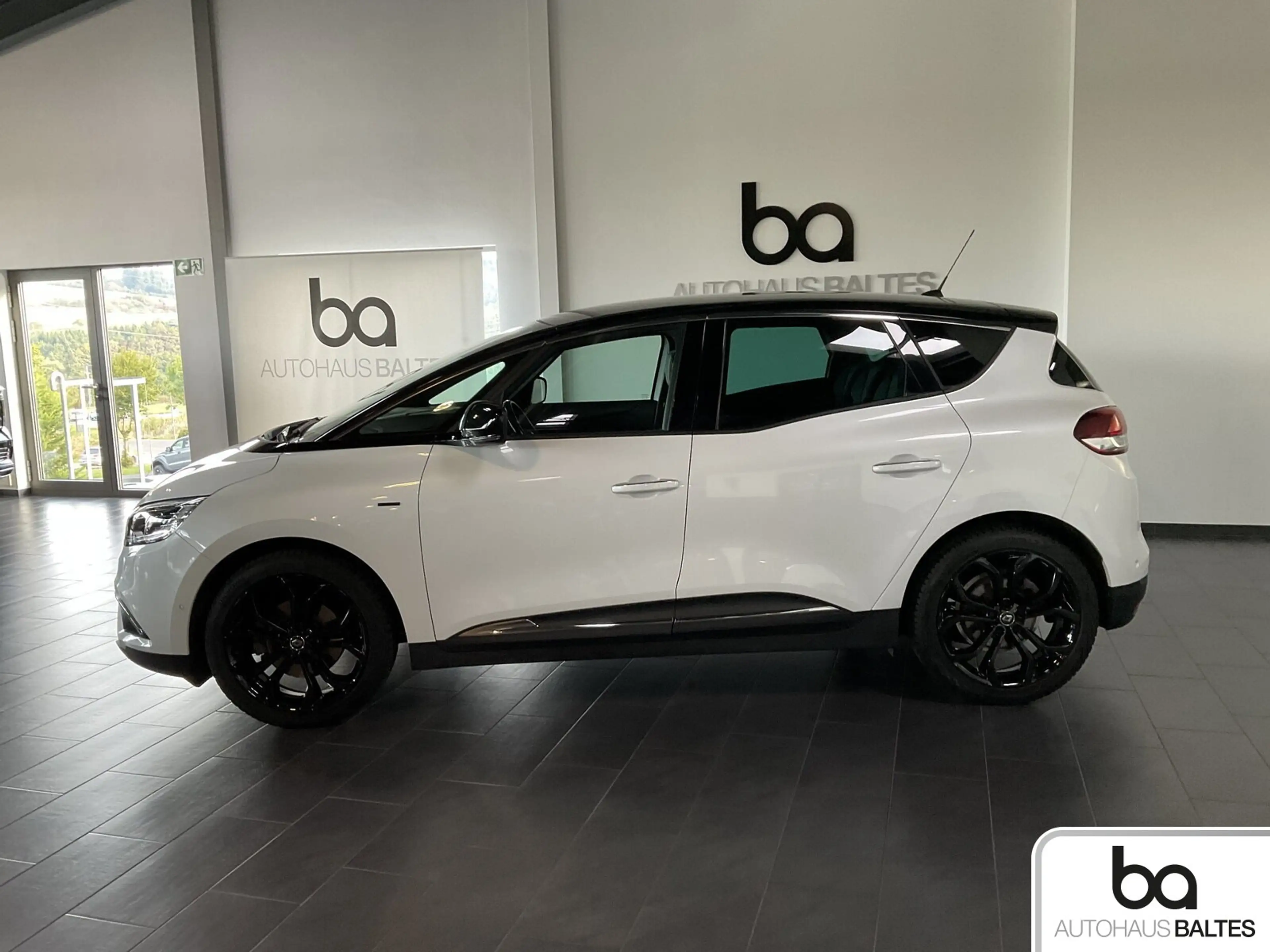 Renault Scenic Scenic IV TCe 160 Black Edition Navi/LED/HuD/AHK/Bose — photo 4