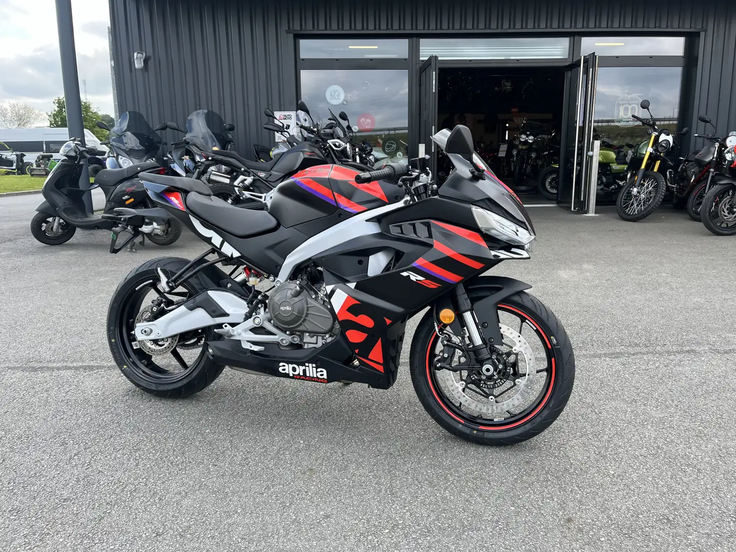 Aprilia RS 457 - 1