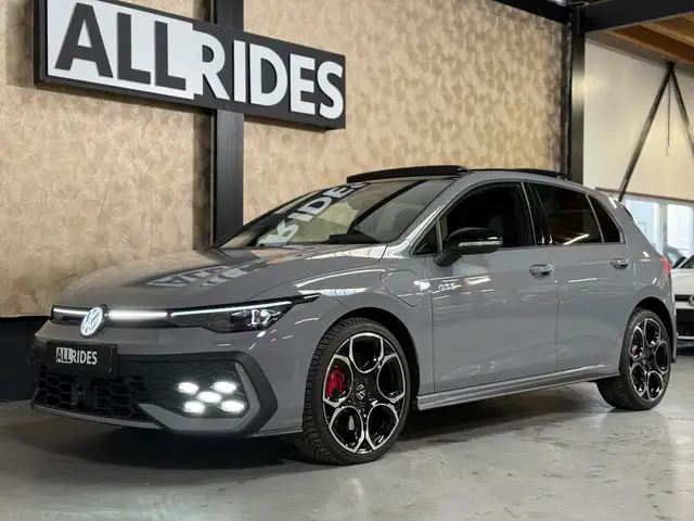 Volkswagen Golf view 8