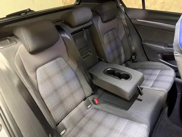 Volkswagen Golf view 17