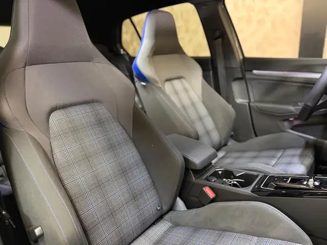 Volkswagen Golf view 16