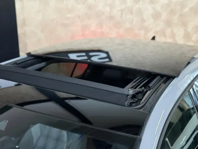 Volkswagen Golf view 6