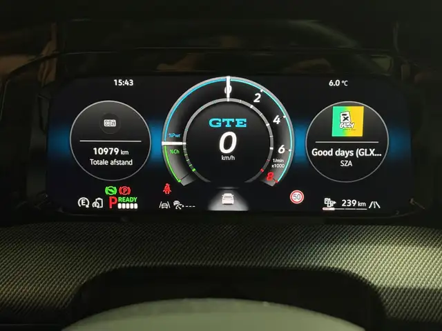 Volkswagen Golf view 24