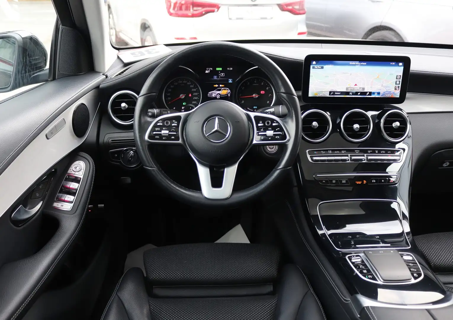 Mercedes-Benz GLC 300 4M AMG 2.Hd*StandHz*PANO*HUD*ACC*AHK*Kam Grijs - 2