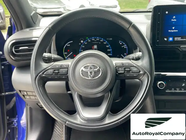 Toyota Yaris Cross view 12