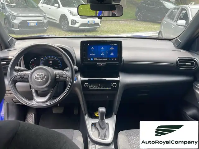 Toyota Yaris Cross view 11