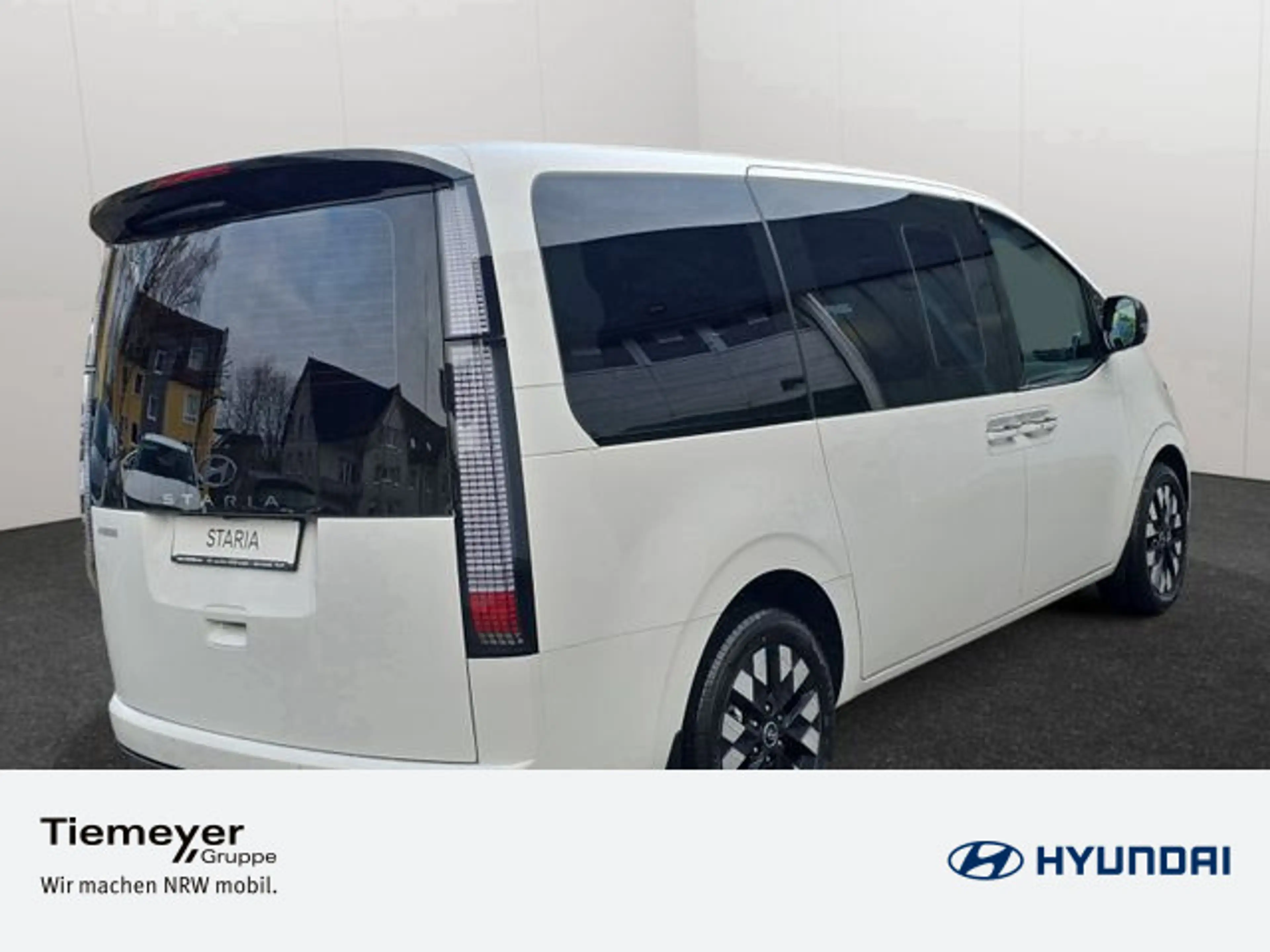 Hyundai STARIA STARIA Hybrid 1.6 T-GDI AT 7-Sitzer Signature — photo 5