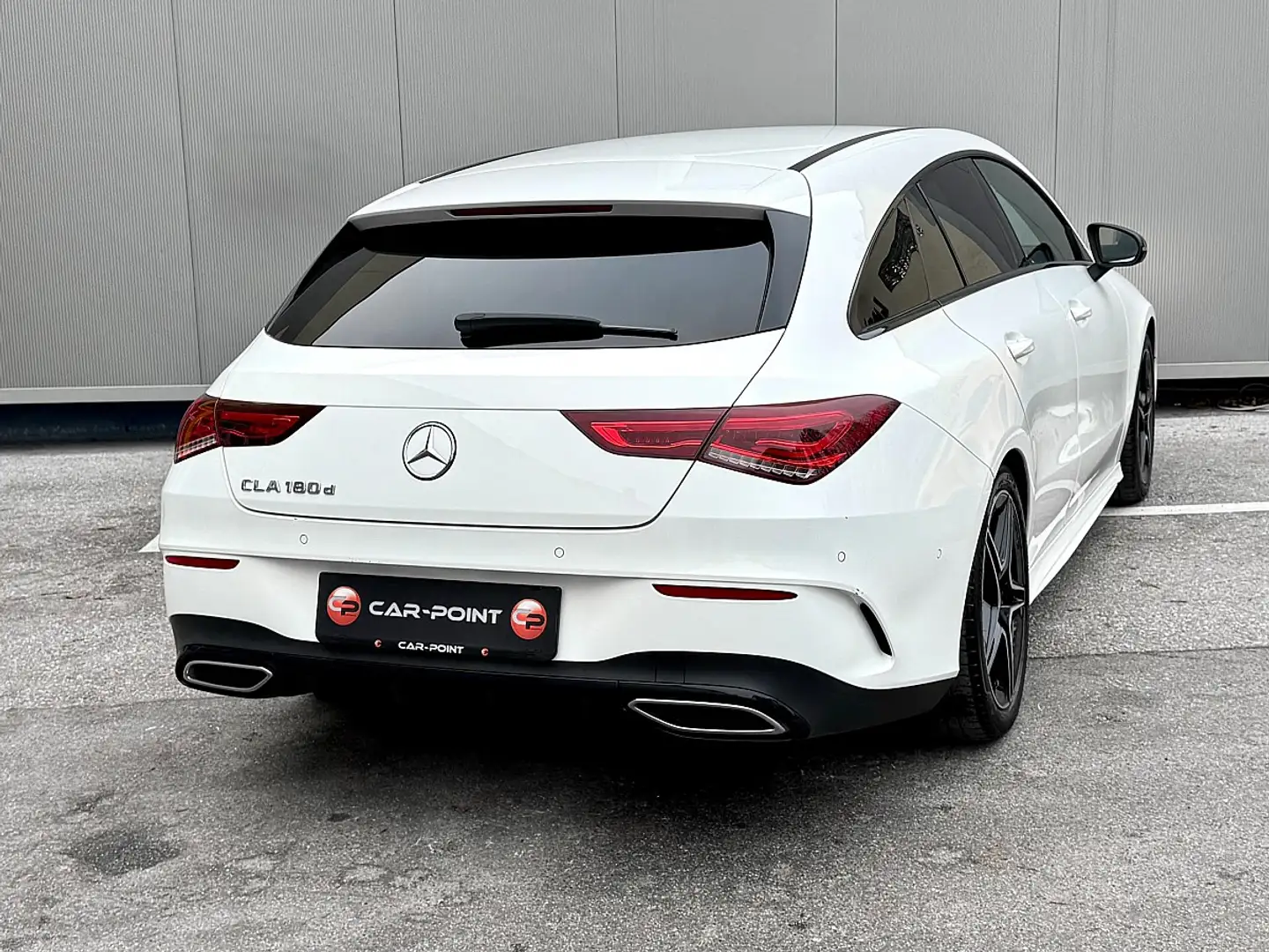 Mercedes-Benz CLA 180 d SB Aut. AMG-Line Weiß - 2