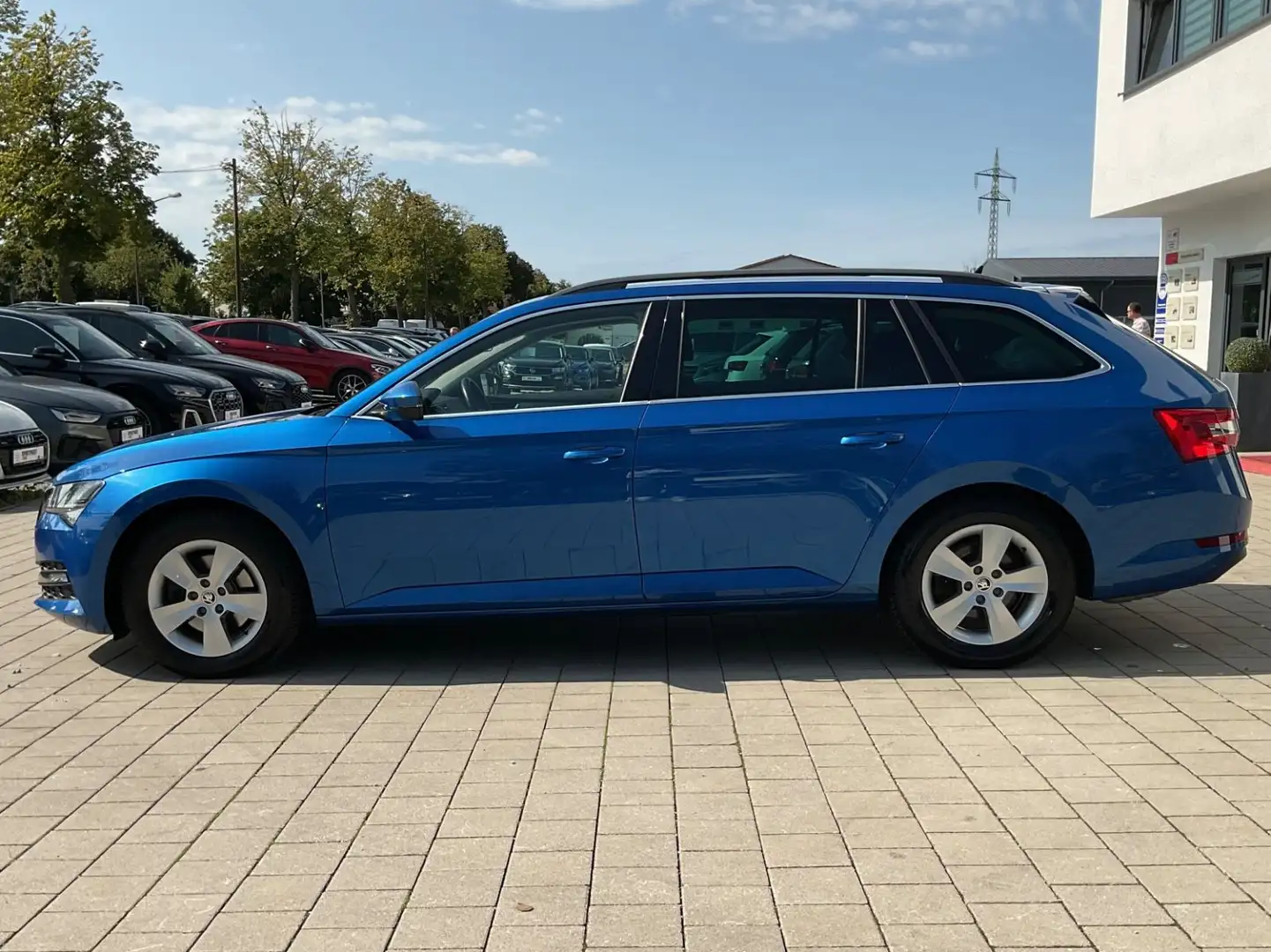 Skoda Superb Combi ACC DAB LED MEMORY NAVI RFK Blau - 2