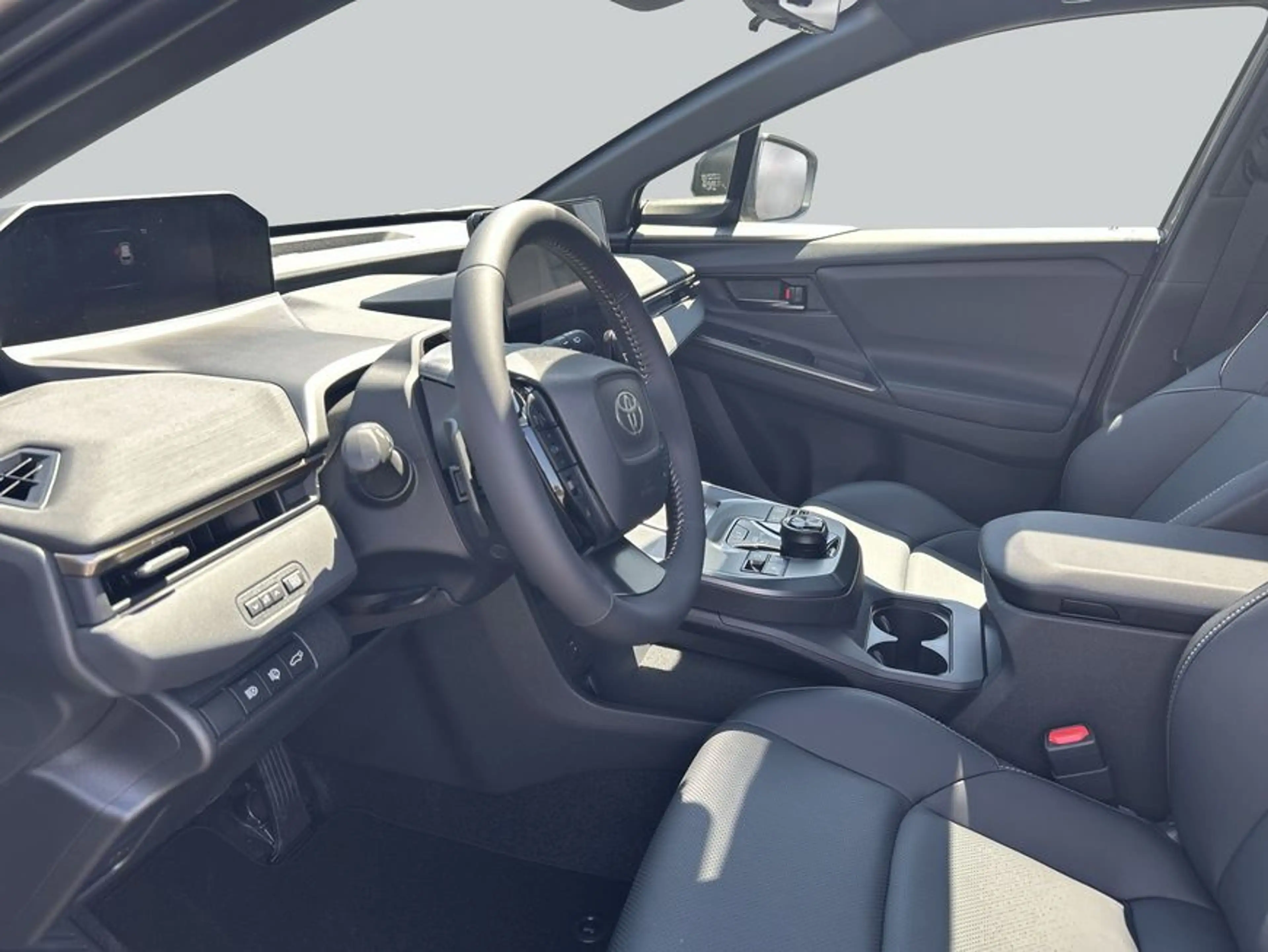 Toyota bZ4X AWD Touring Lounge — photo 10