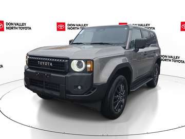 ONE OWNER | LOW KM | 4WD | HEATED WHEEL