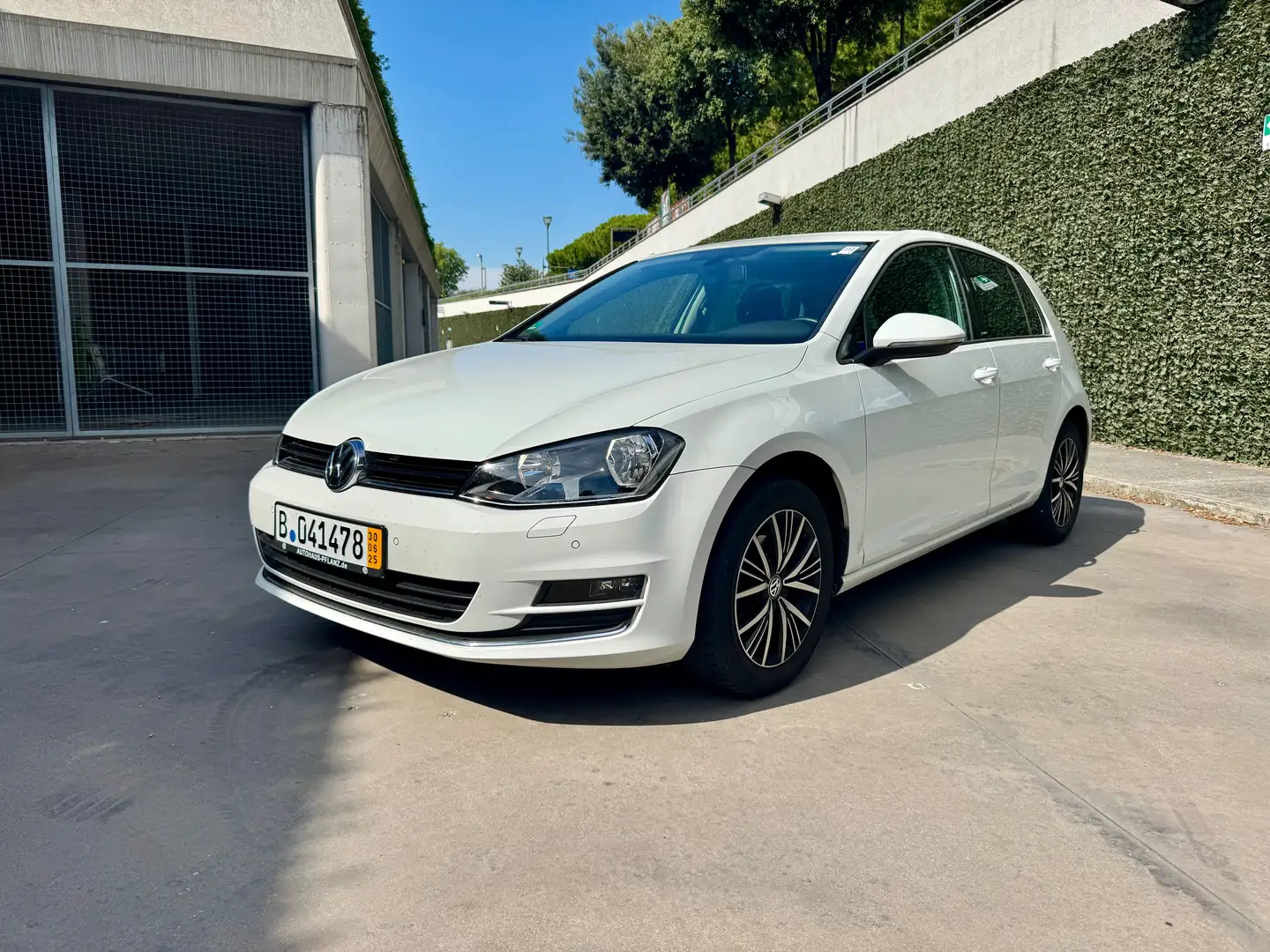 Volkswagen Golf 1.2 VII TSI BMT ALLSTAR SENSORI RISC NEOPATENTATI Bianco - 1