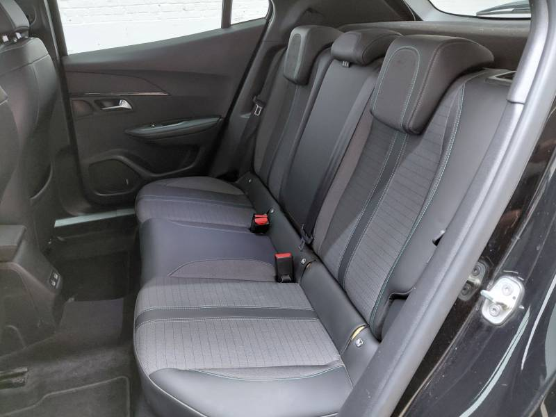 Peugeot 2008 2 1.2 Puretech 96kW S&S EAT8 Active Pack — photo 12