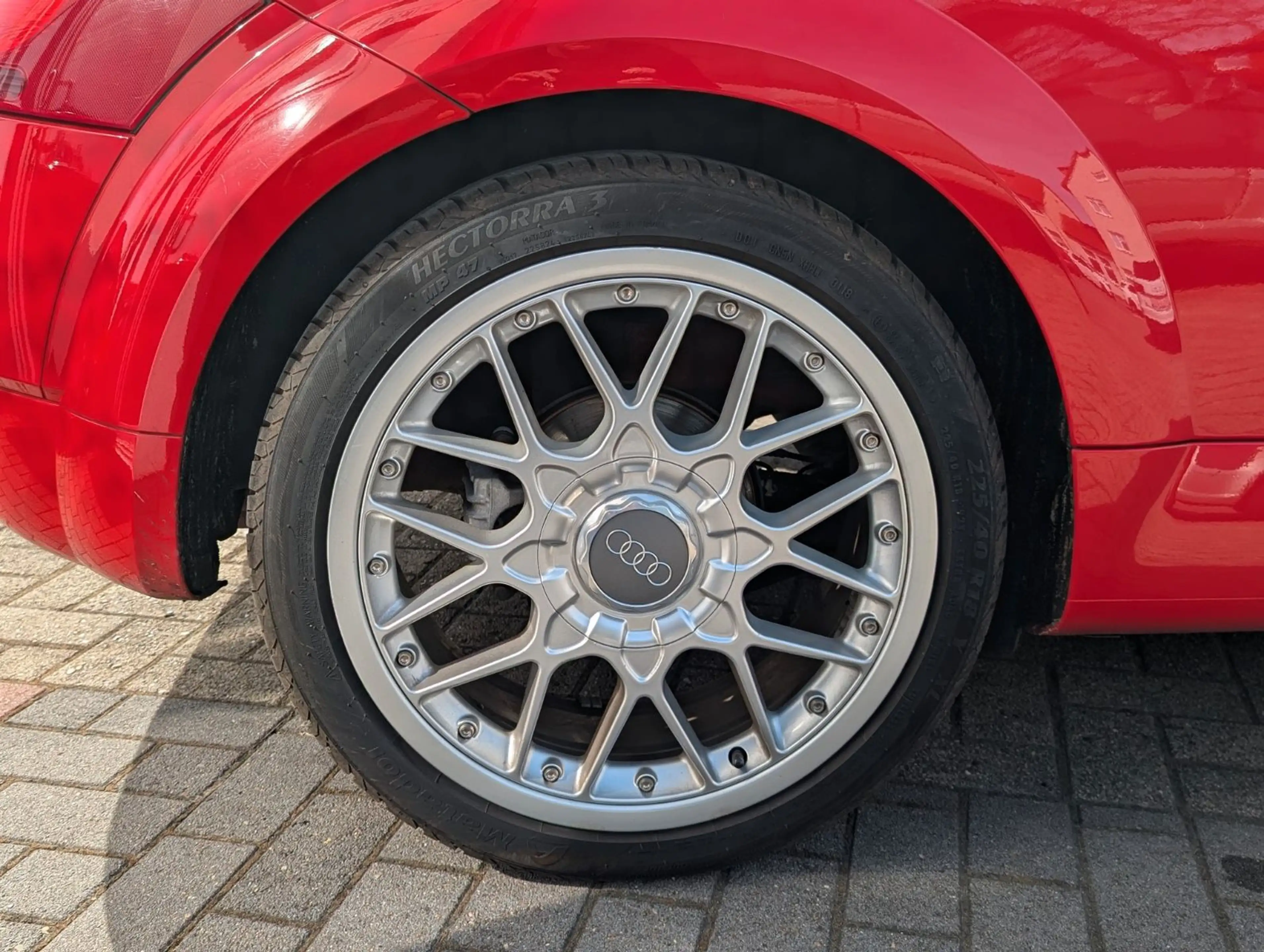 Audi TT Roadster 1.8T Autom. Scheckheft ZR gewechselt — photo 14