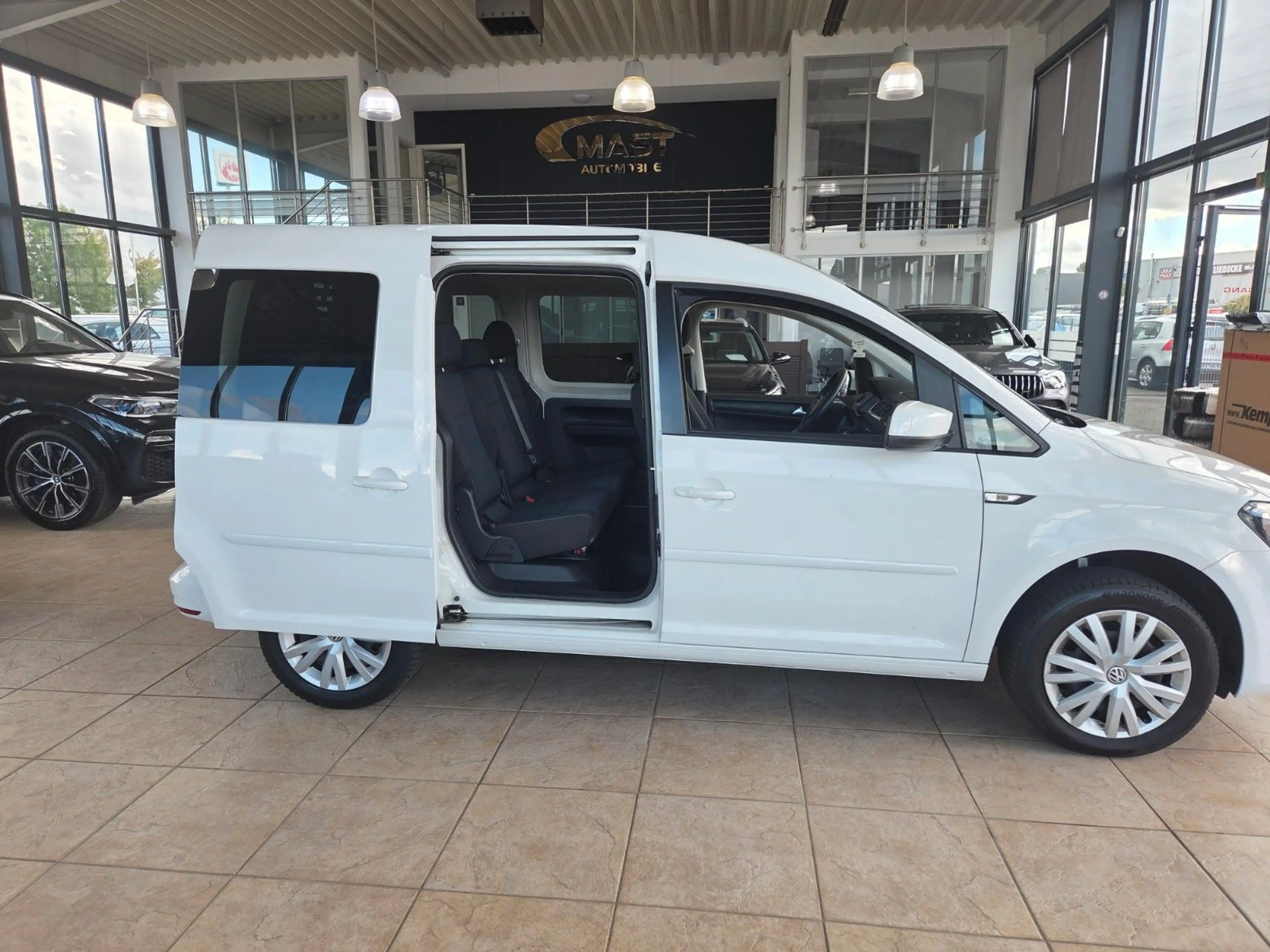 Volkswagen Caddy PKW Trendline BMT — photo 11