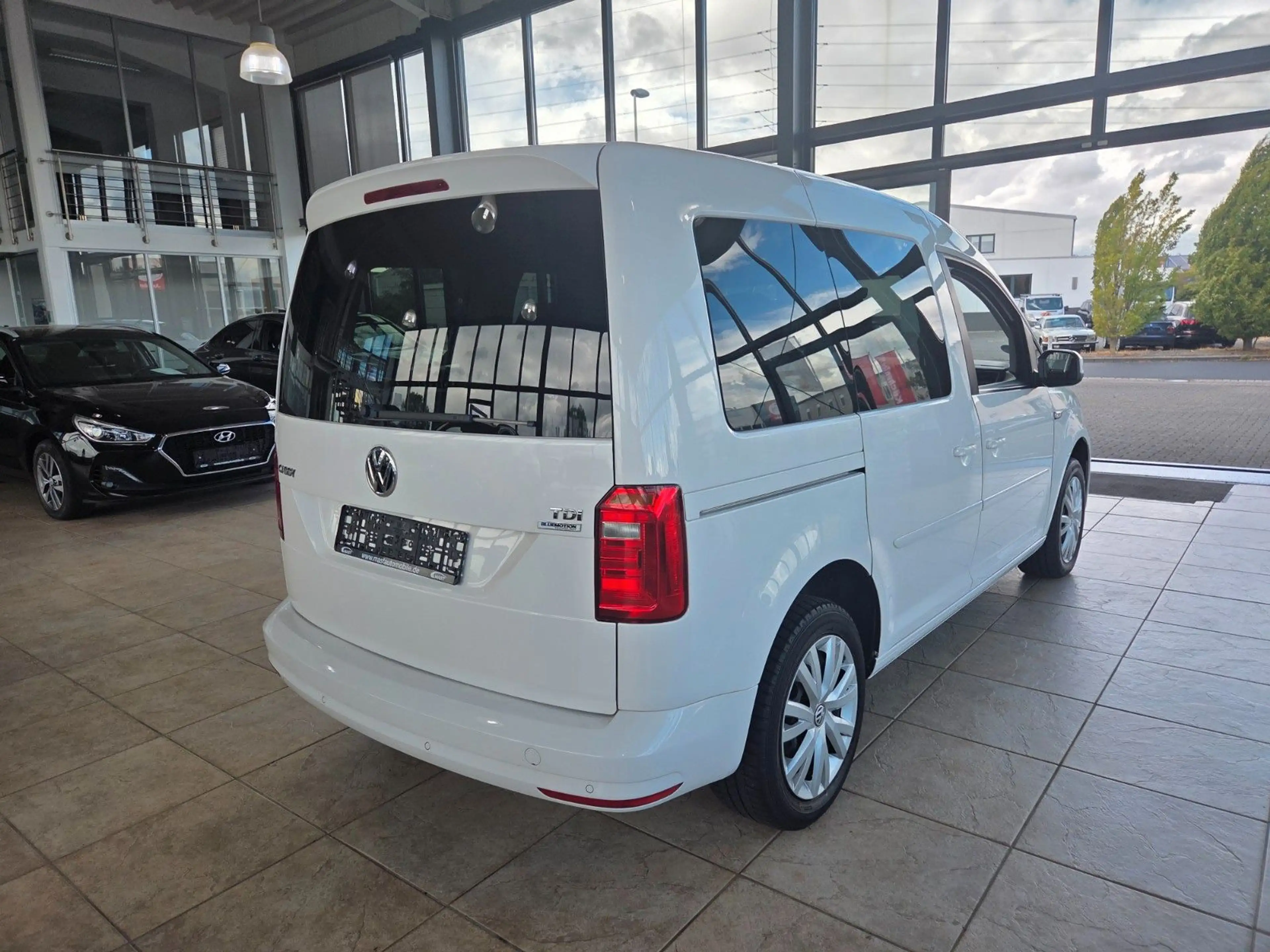 Volkswagen Caddy PKW Trendline BMT — photo 5