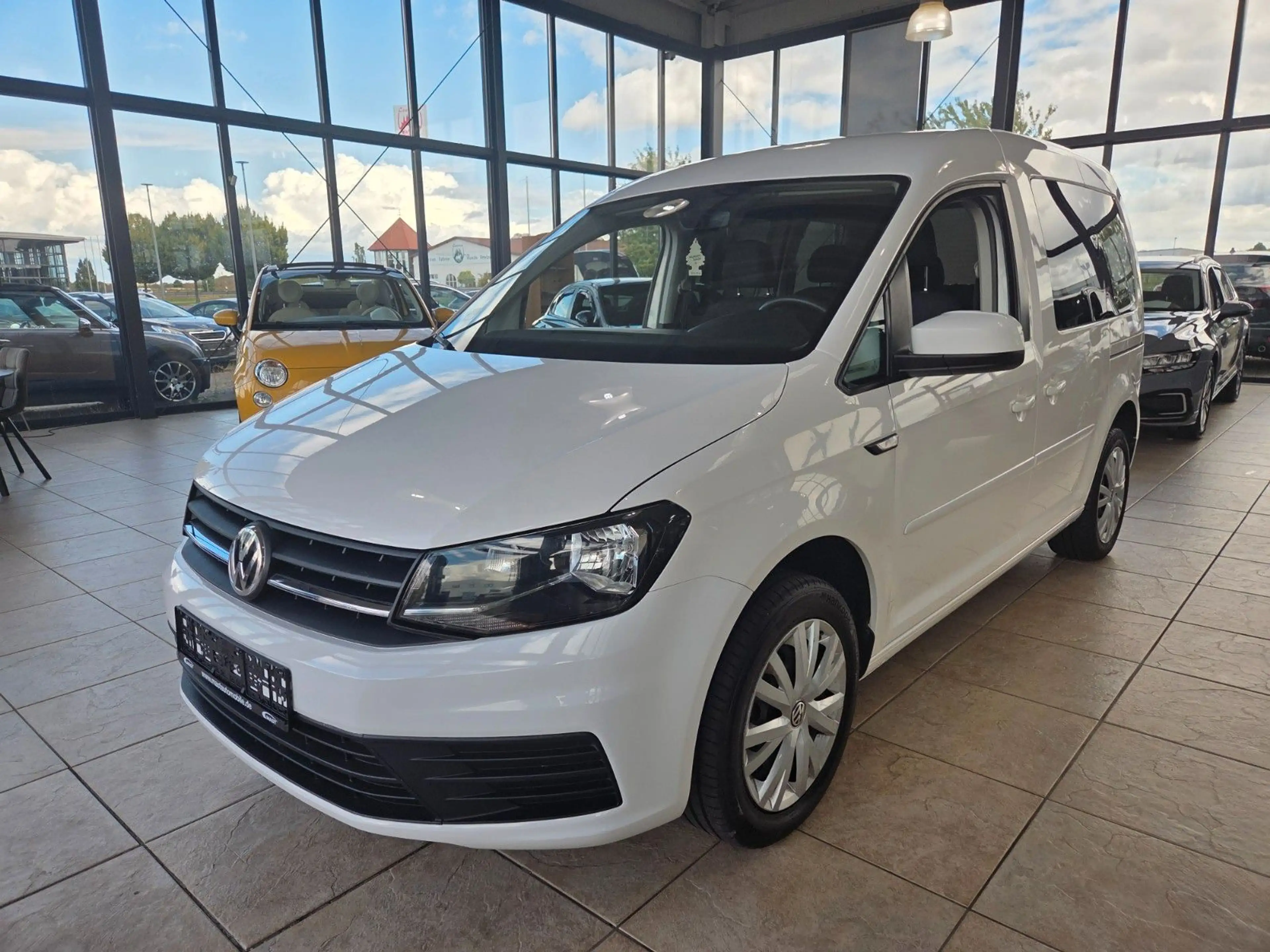 Volkswagen Caddy PKW Trendline BMT