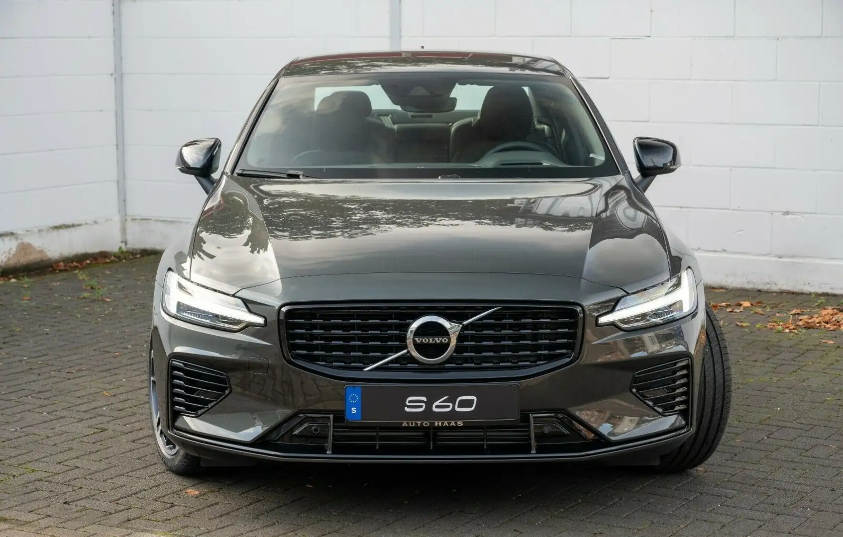 Volvo S60 T8 Recharge AWD Geartronic R-Design Gris - 2