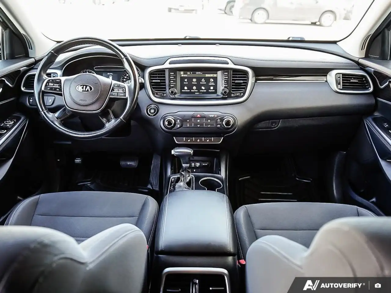 Kia Sorento снимка Kia Sorento