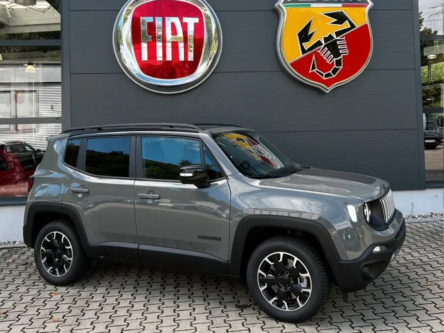 Jeep Renegade +High-Upland+ PHEV+EINPARKHILFE+KAMERA+ Grau - 1