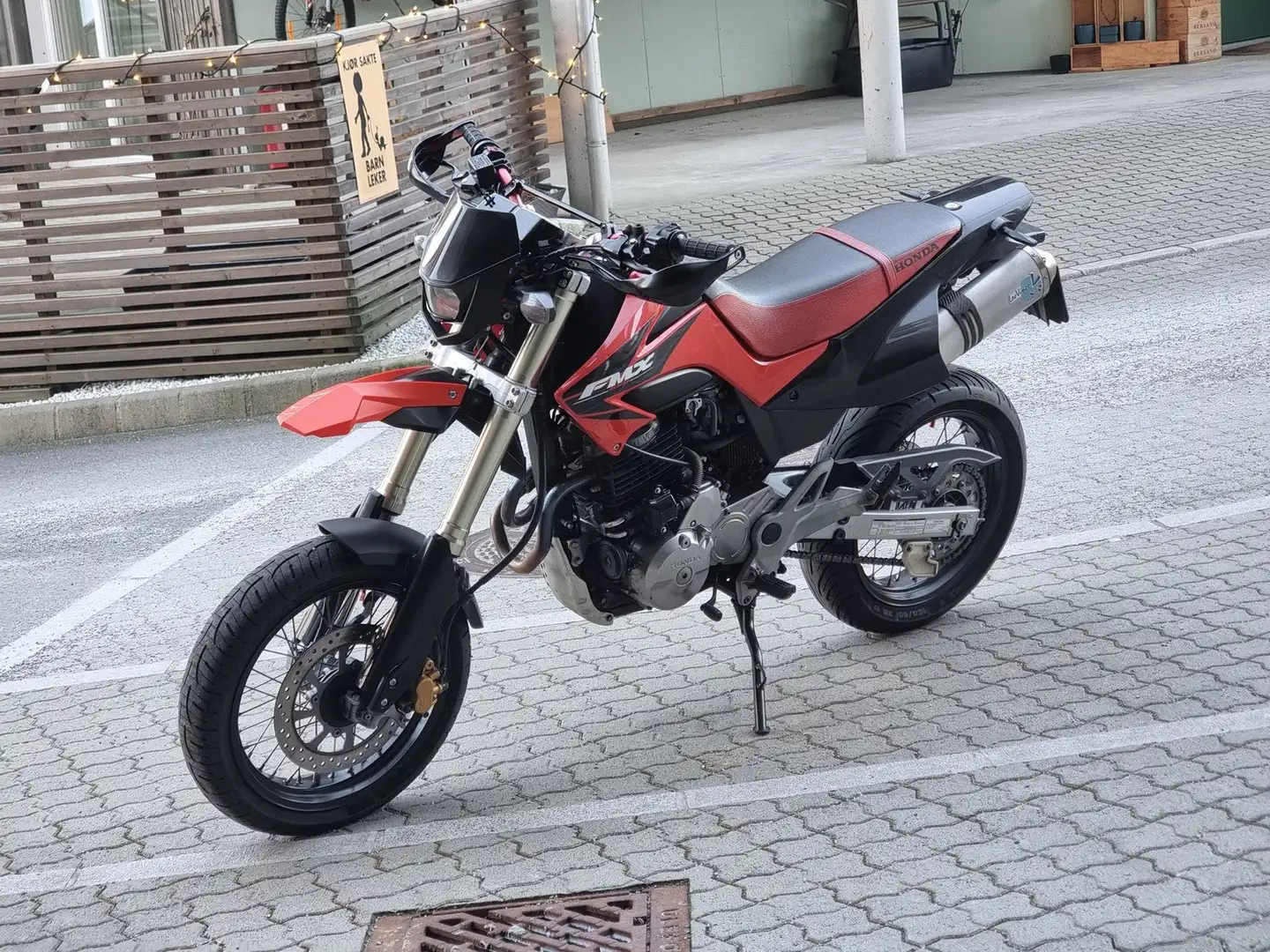 Honda FMX 650 crvena - 2