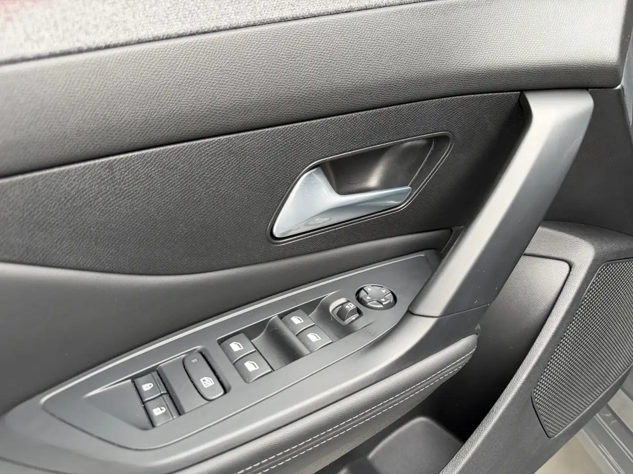 Peugeot 308 SW ALLURE AUTOMAT+NAV+LED+KAMERA+DAB+AGR+1HD, миниатюра 22