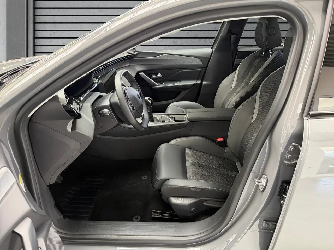 Peugeot 308 SW ALLURE AUTOMAT+NAV+LED+KAMERA+DAB+AGR+1HD, миниатюра 17