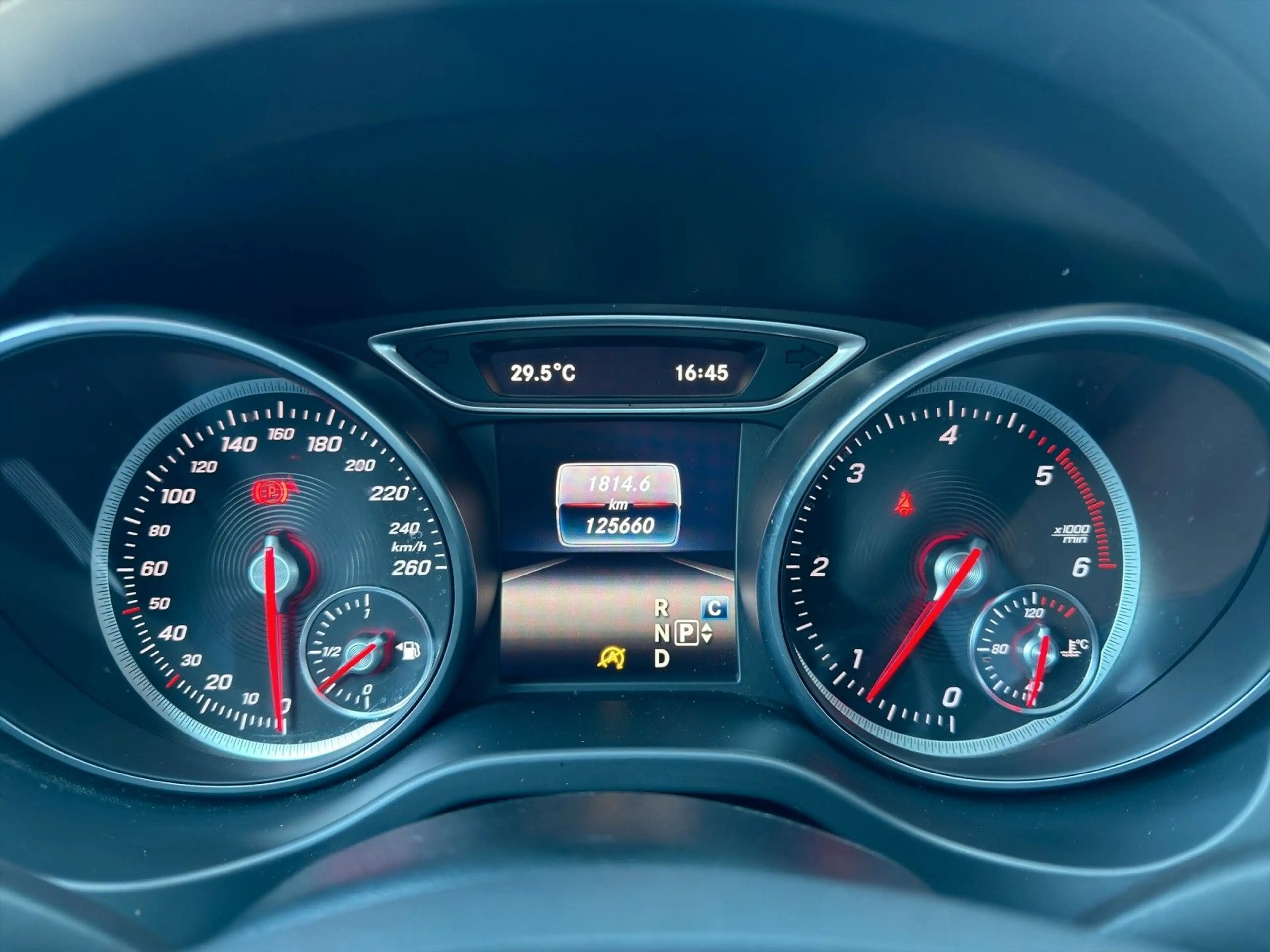 Mercedes-Benz CLA 220 4 Matic, Navi, AHK, Kamera, Leder — photo 11