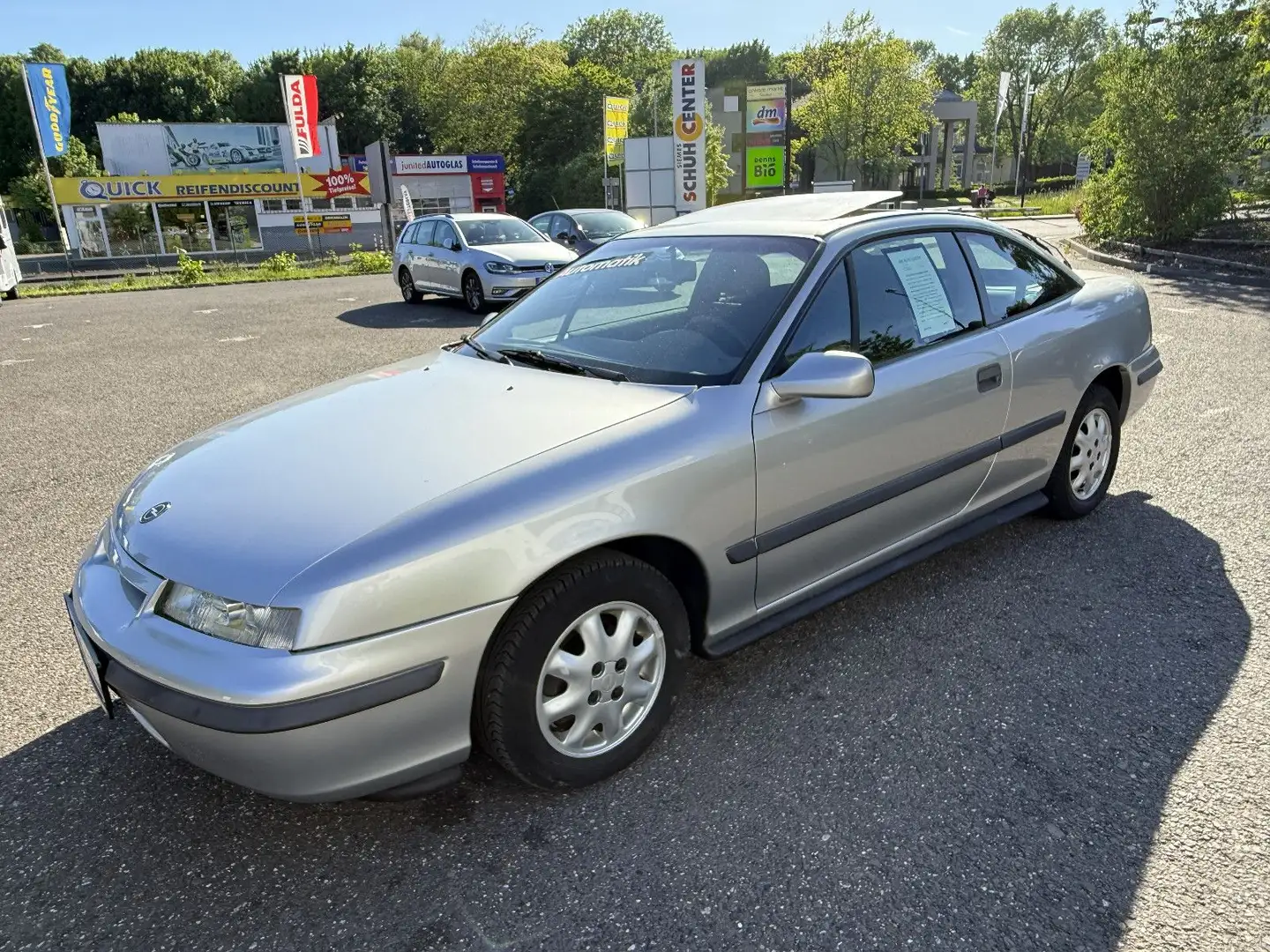 Opel Calibra 2.0i  mit original 72.000 KM TÜV/AU NEU Stříbrná - 1