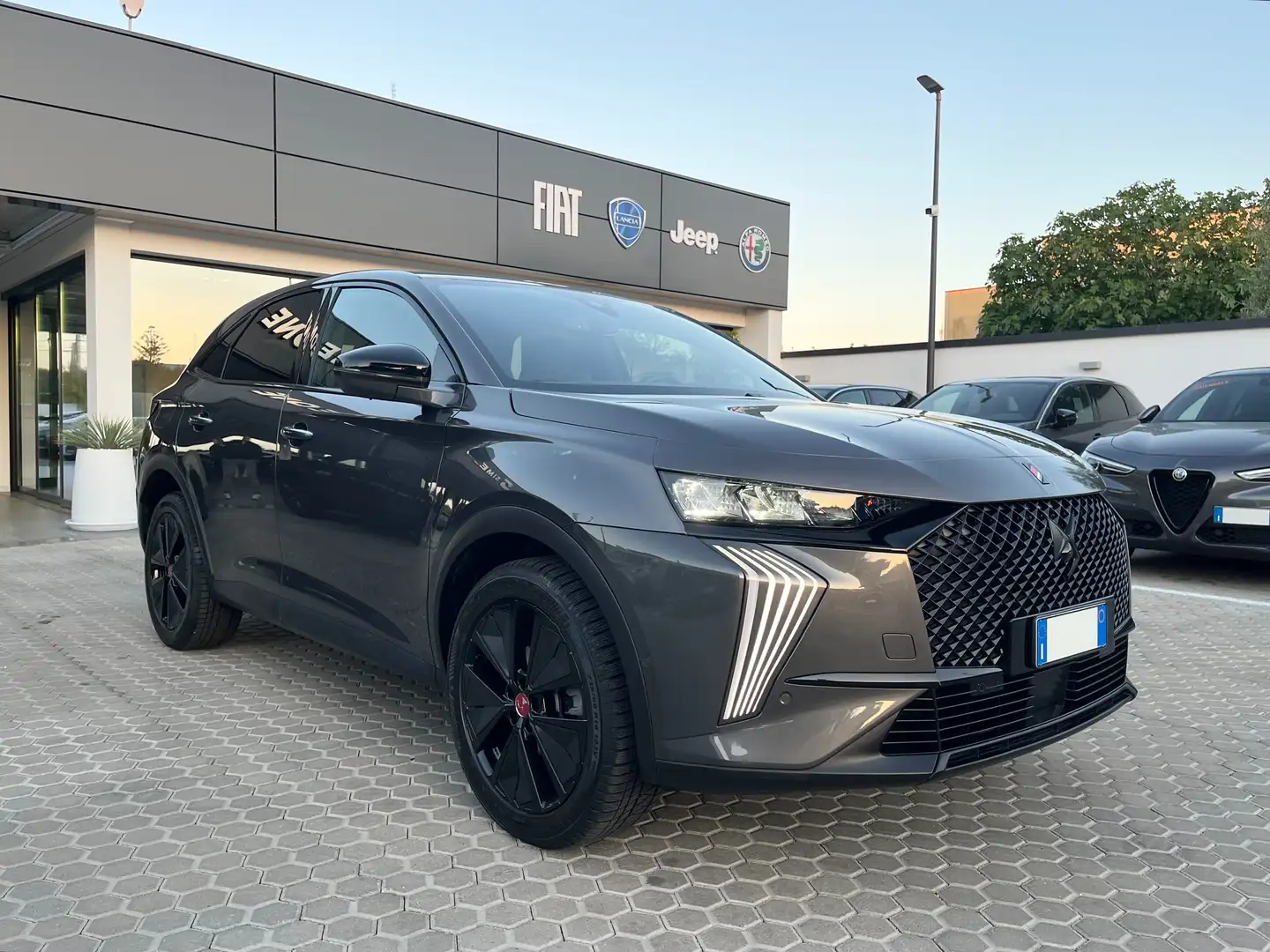 DS Automobiles DS 7 DS7 1.5 Bluehdi Performance Line 130cv Automatic Сірий - 2