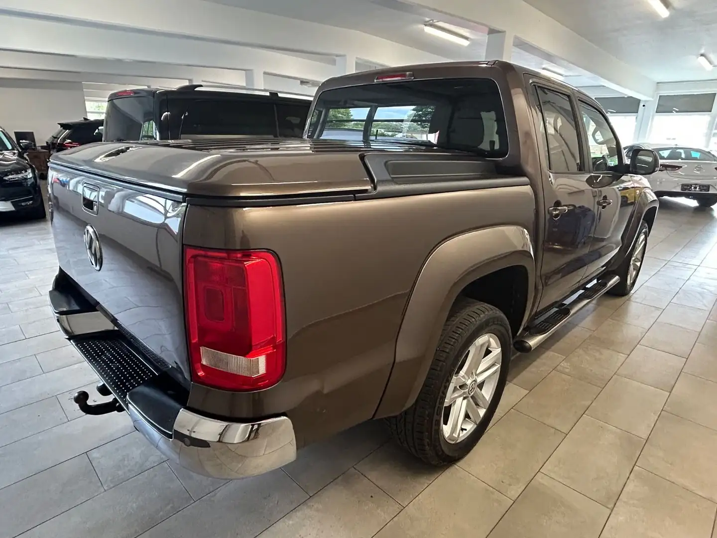 Volkswagen Amarok Highline DoubleCab 4Motion Коричневый - 2
