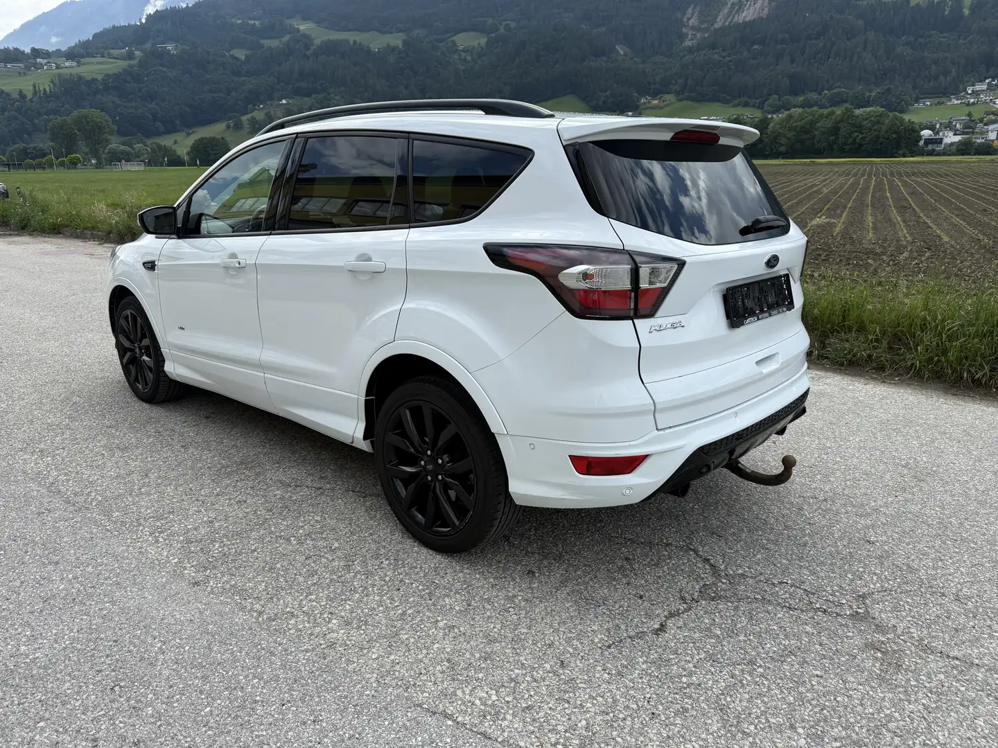 Ford Kuga 2,0 TDCi ST-Line Start/Stop Powershift Aut. AWD - 2